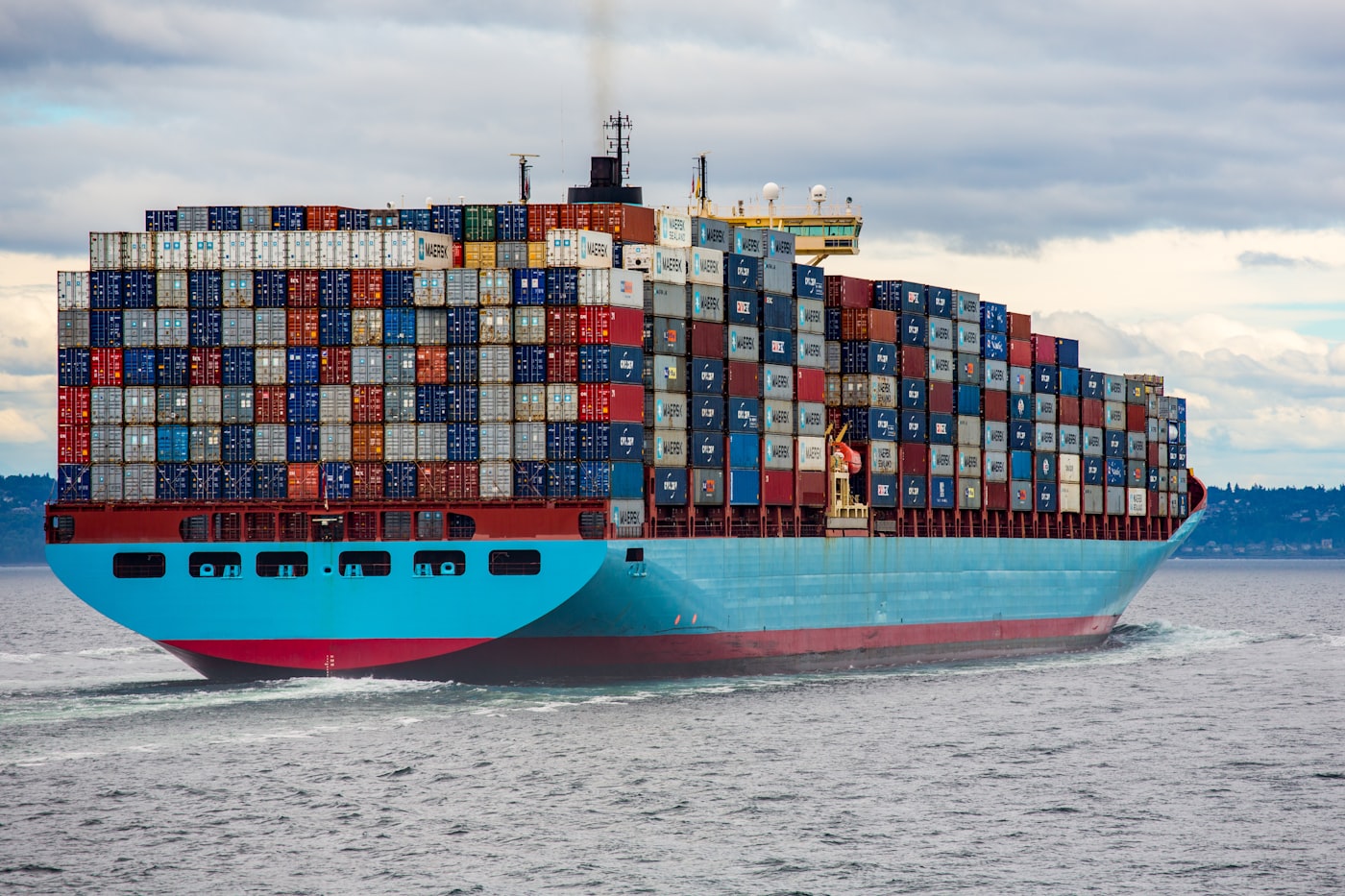 Porte-conteneurs et commerce international au port